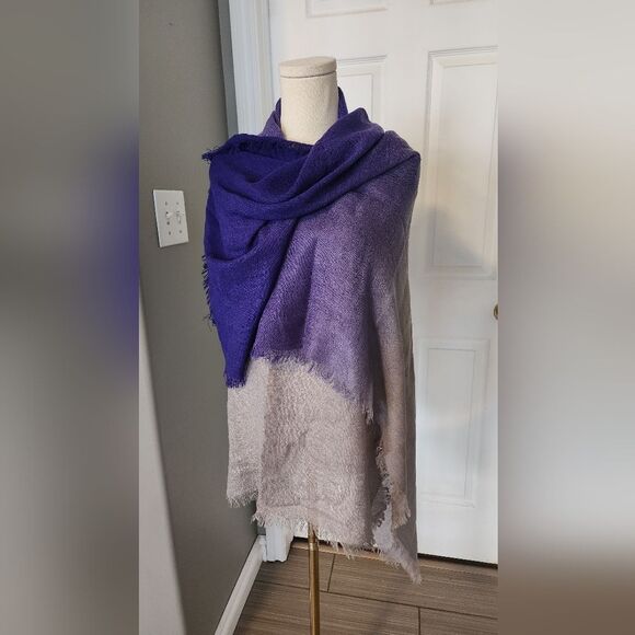 CalvinโKlein purple and dusty rose ombre scarf - Picture 2 of 4